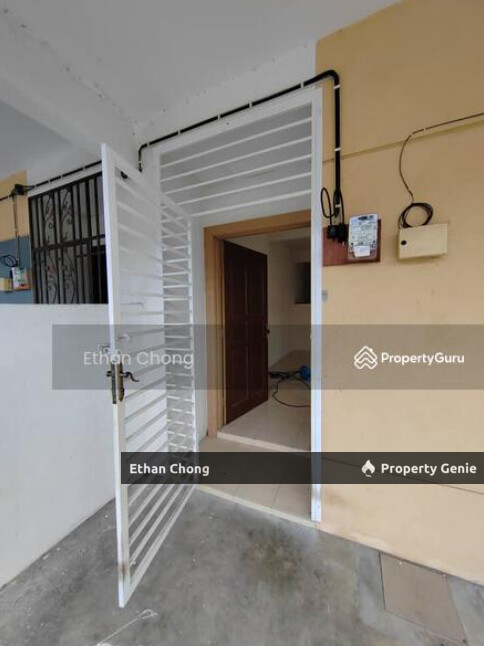 SAUJANA UTAMA 3 TERRACE PARTIAL FURNISHED HOUSE FOR RENT