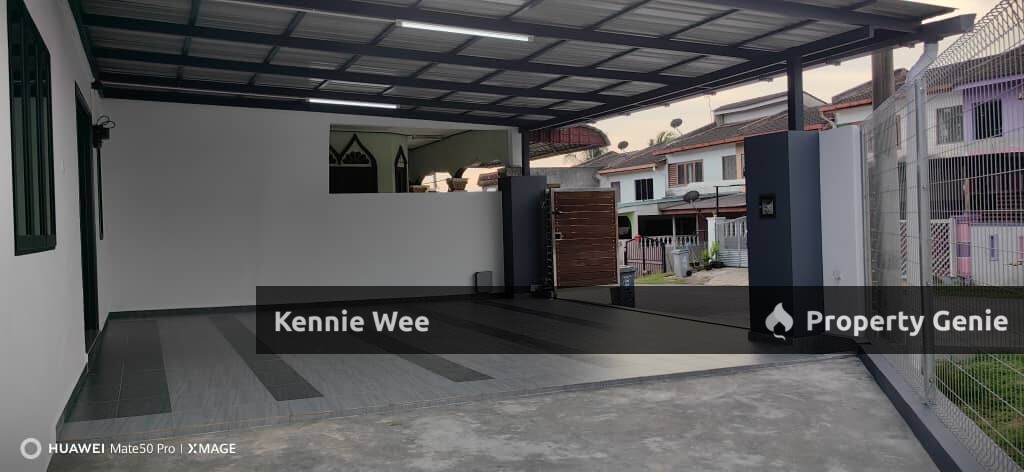 Taman Kluang Barat For Sale