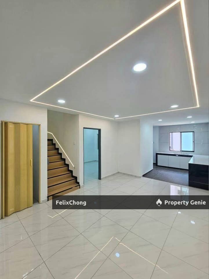 Tun Aminah 2 Sty Terrace,Jalan Nakhoda,Skudai,Unblock View,Renovated