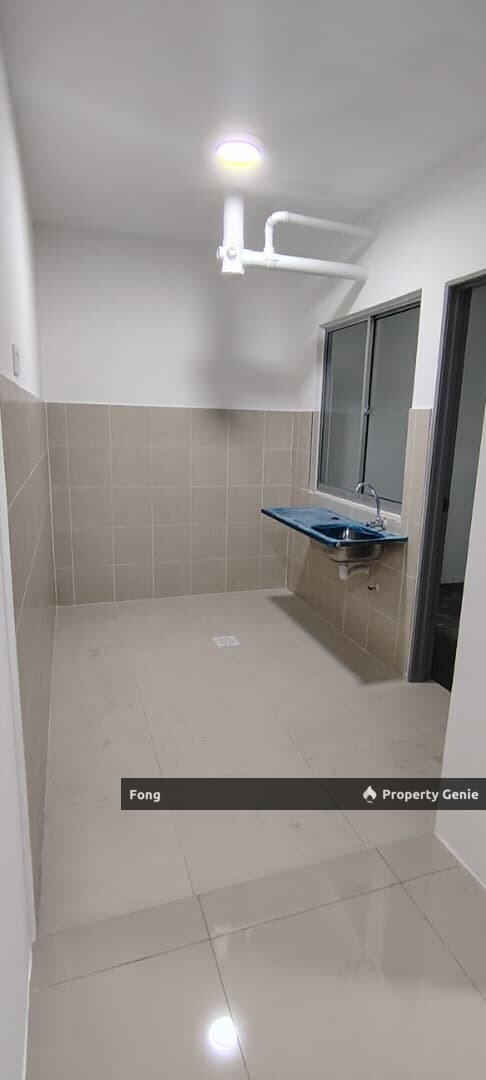Casa Jasmine 4 rooms Brand New Setia Alam 2 parking Swimming pool