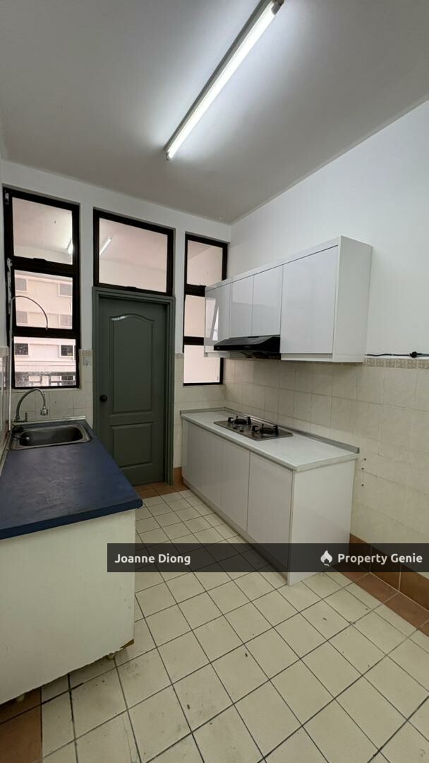 Pelangi Utama-block E