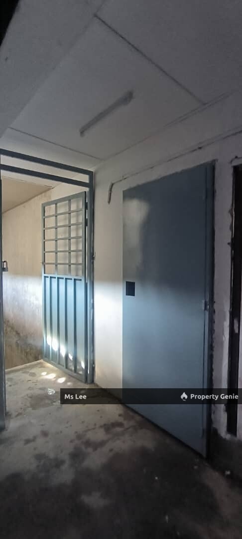 3rd floor Shop Apartment RM 350 (Pasar Malam) -Taman Sentosa @ Klang- Ready 15/7 or 31/7