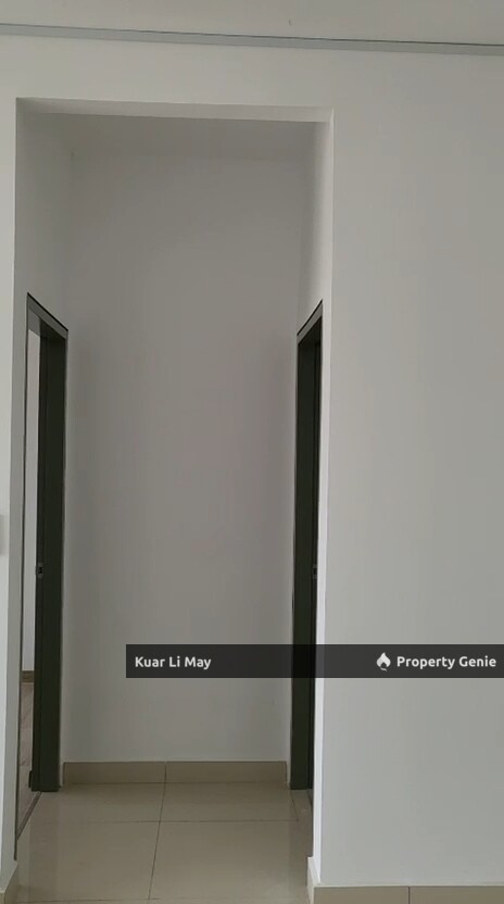 4 Parking The Herz For Sale