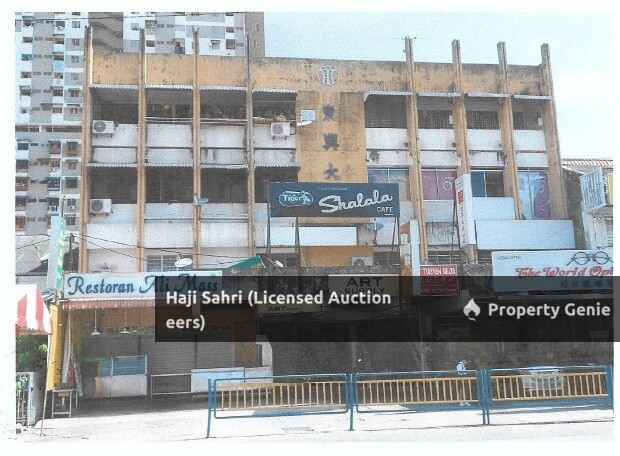 LOKASI DAN PERIHAL HARTANAH : Hartanah tersebut adalah Pangsapuri yang beralamat pos di 54-D, Jalan Burma, 10050, Georgetown, Pulau Pinang.