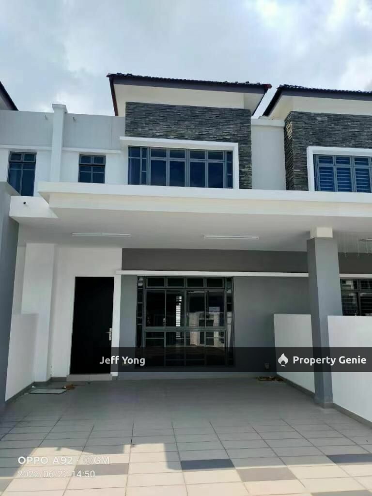 Setia Tropika DOUBLE STOREY RENT