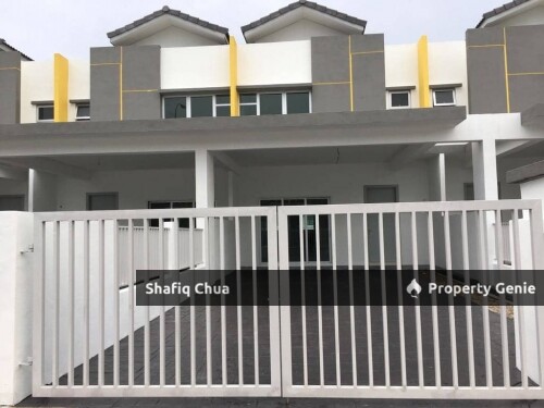 Fully Renovated & Extended 2 Storey Terrace Cherry Hillpark Puncak Alam
