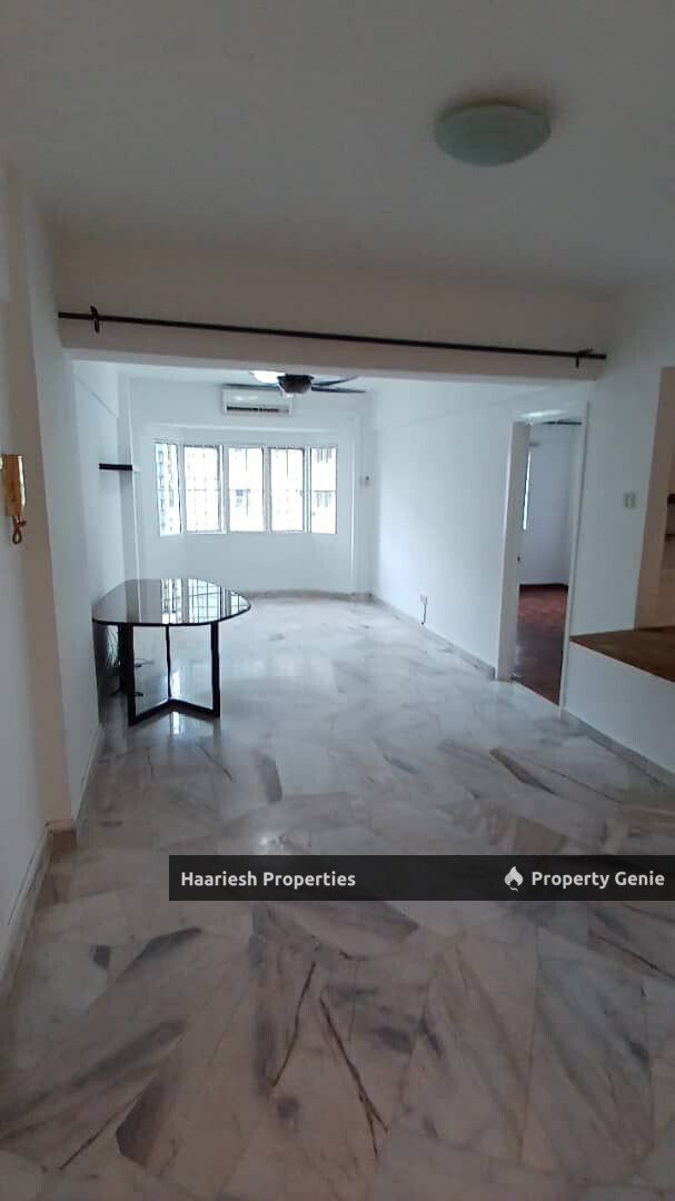 Corner Unit Unblock View, Newly Painted & Partially Renovated- Danau Idaman Condo Tmn Desa