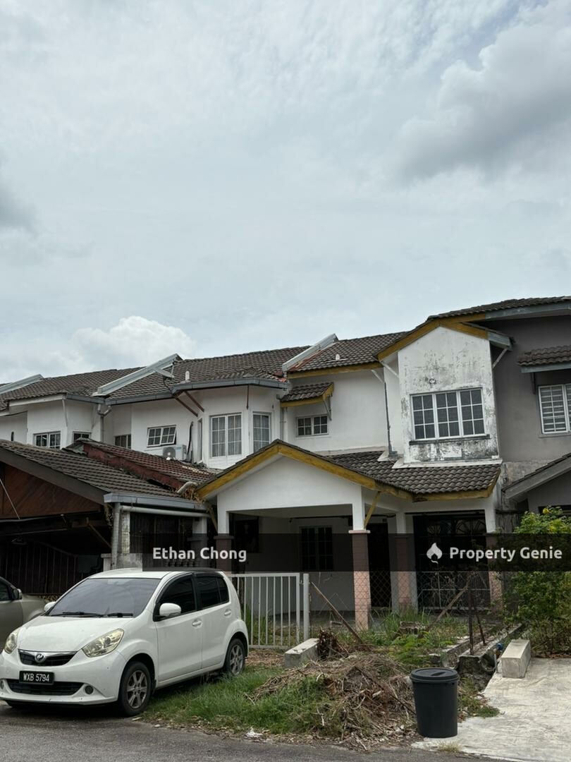 Puncak Alam(Cakera Purnama) 2 Storey House For sale With a Low Price!!