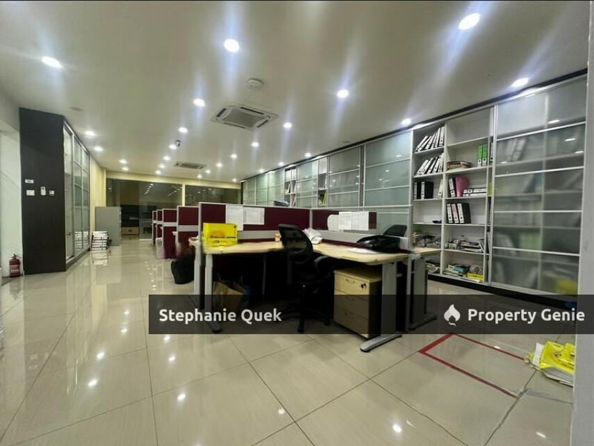 Bandar Bukit Tinggi Klang 2 Unit Adjoining 3 Storey Shop Lot For Sale