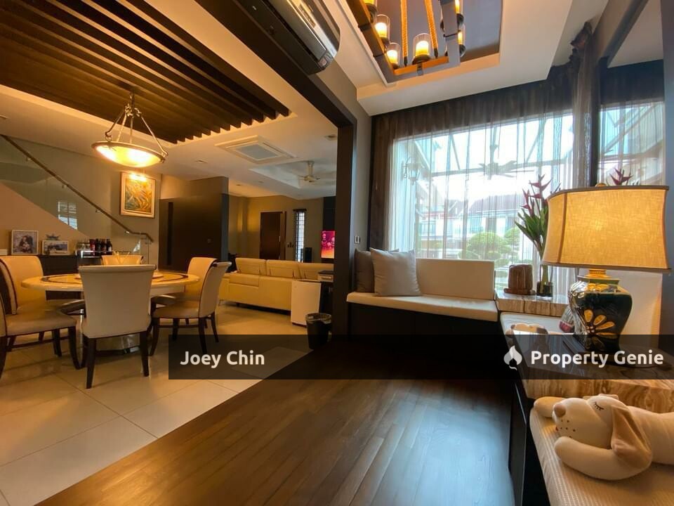 ⛳ Elegant Double Storey Cluster Home @ Horizon Hills Golf East-Fully Renovated & Extended !