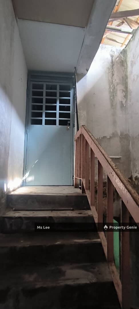 3rd floor Shop Apartment RM 350 (Pasar Malam) -Taman Sentosa @ Klang- Ready 15/7 or 31/7
