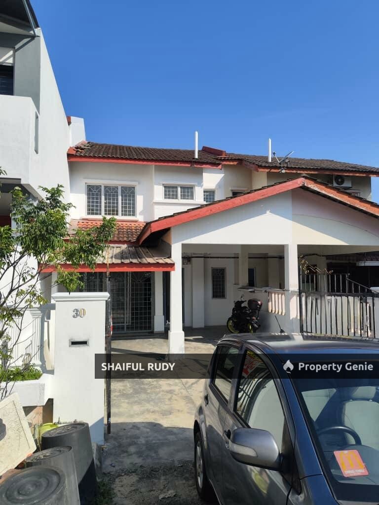 Want to let. 2 storey terrace. Rawang Perdana 2