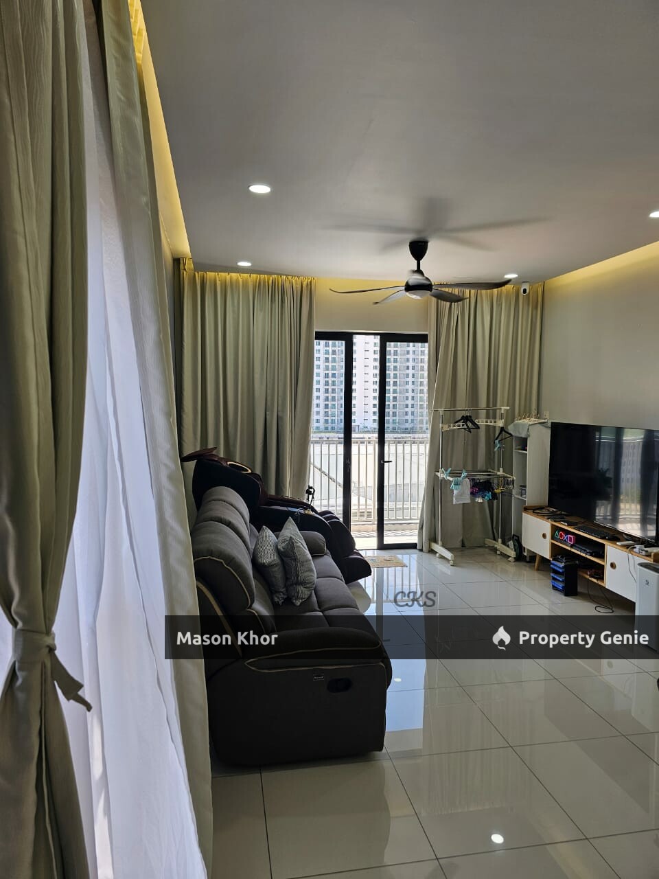 VERTU RESORT CONDO CORNER 3CP MIDDLE FLOOR 1290sf FULLY RENOVATED BATU KAWAN