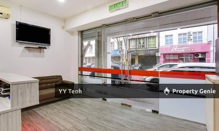 Plaza Mahkota 4 Storey Intermediate Shoplot Hotel