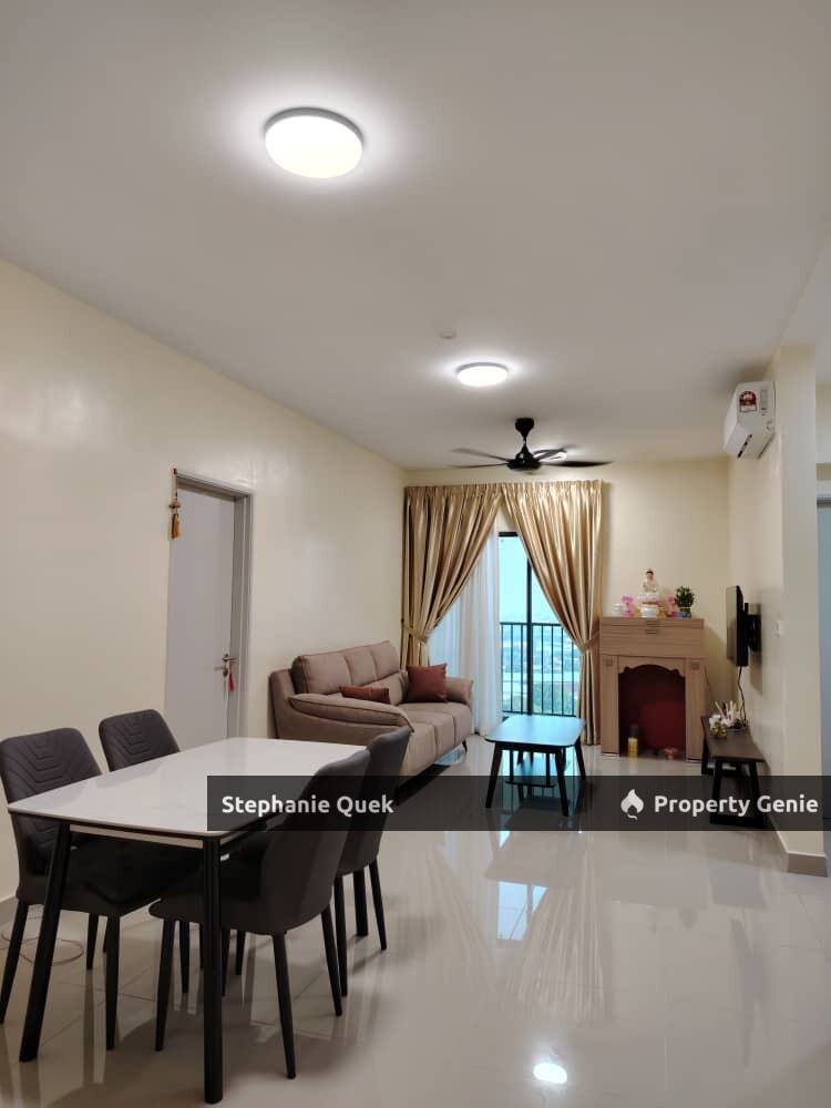 Berkeley Uptown Klang 1100sf 3B2B Condo For Rent