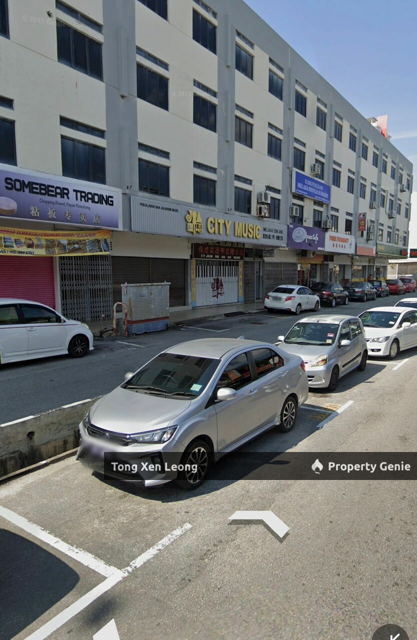 4 Storey Shoplot Facing Mainroad For Sale @ Ong Kim Wee