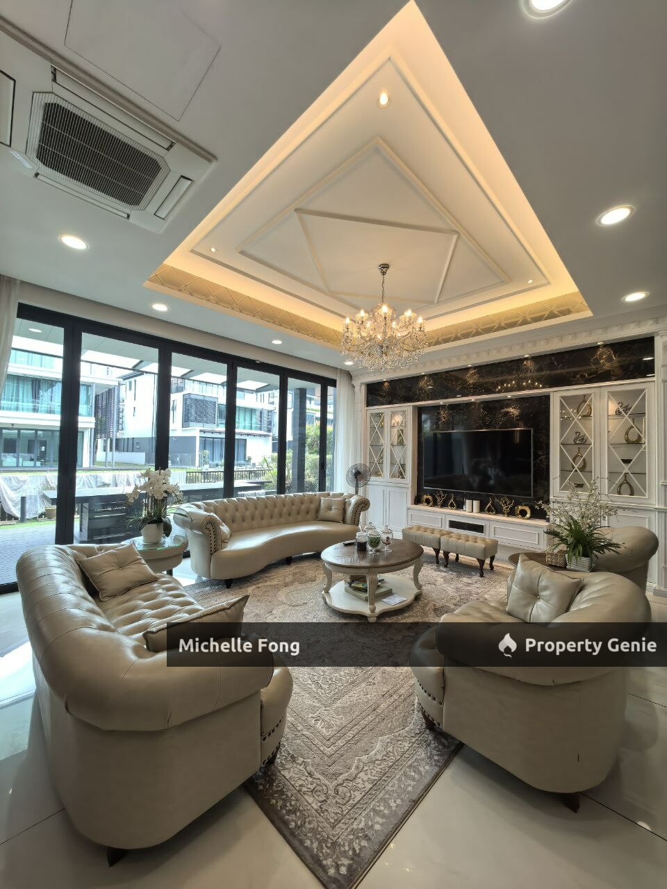 Isola Grandeur @ Senibong Cove, Permas Jaya / 3 Storey Bungalow with Canal View / Fully Renovated / With Private Lift