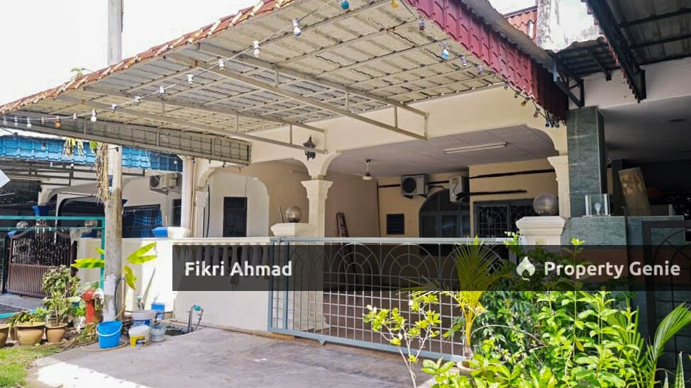 FOR RENT: 1 Storey Terrace Taman Desa Peringgit Peringgit