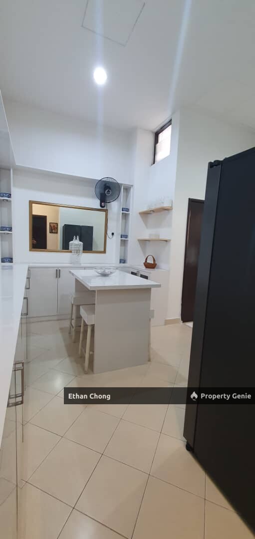 USJ 17 Restree 2 1/2 Storey Semi D House For Rent