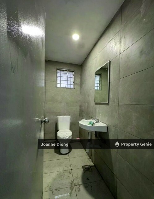 Double Storey Light Industrial Warehouse-Taman Perindustrian UEP TP7/1- Subang