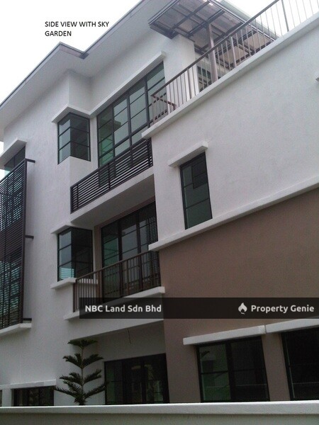 Jelutong Heights 8
