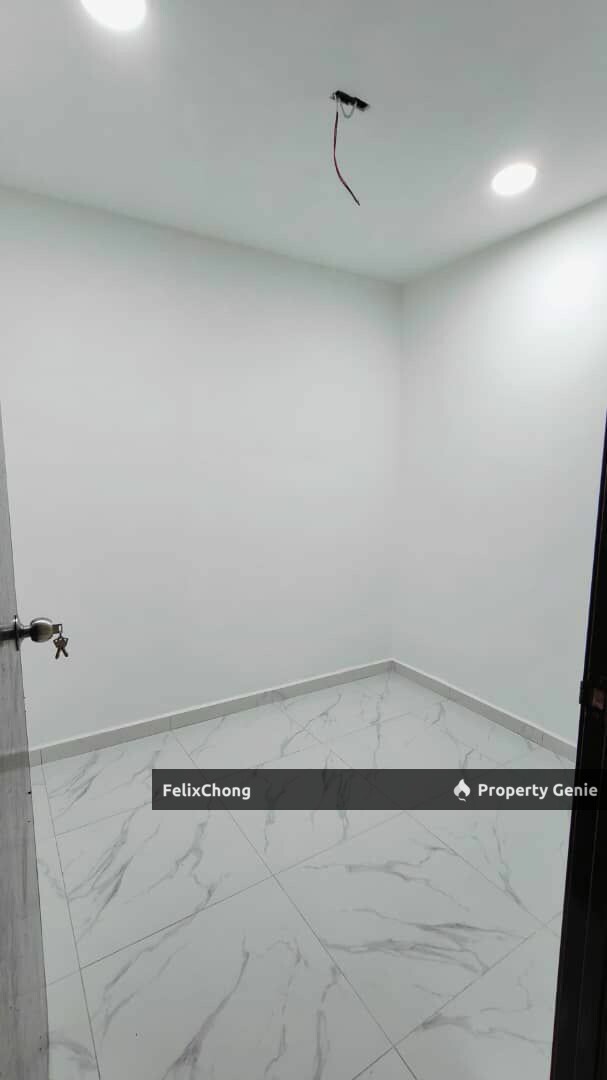 Desa Cemerlang 2 Sty Low Cost,Jalan Melunak,Ulu Tiram,Renovated