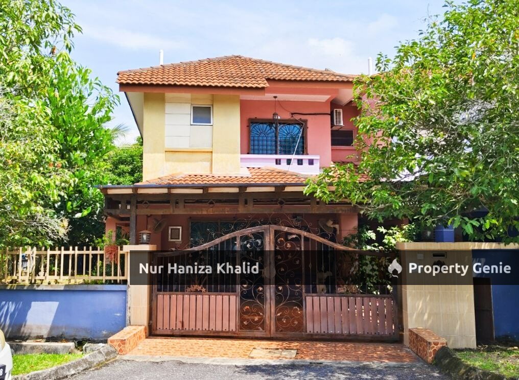 2 Storey Corner Lot Renovated, Bandar Bukit Mahkota Bangi