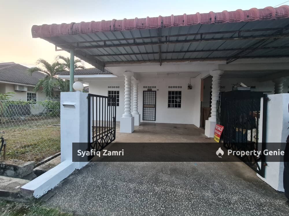 SEMI-D BERJAYA PERMAI, SG SOI KUANTAN