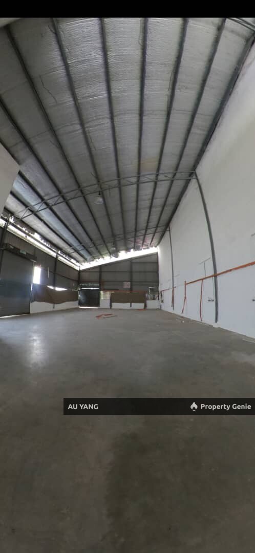 1.5 Storey Semi-D Warehouse / Factory 1层半 半独立工业仓库/工厂