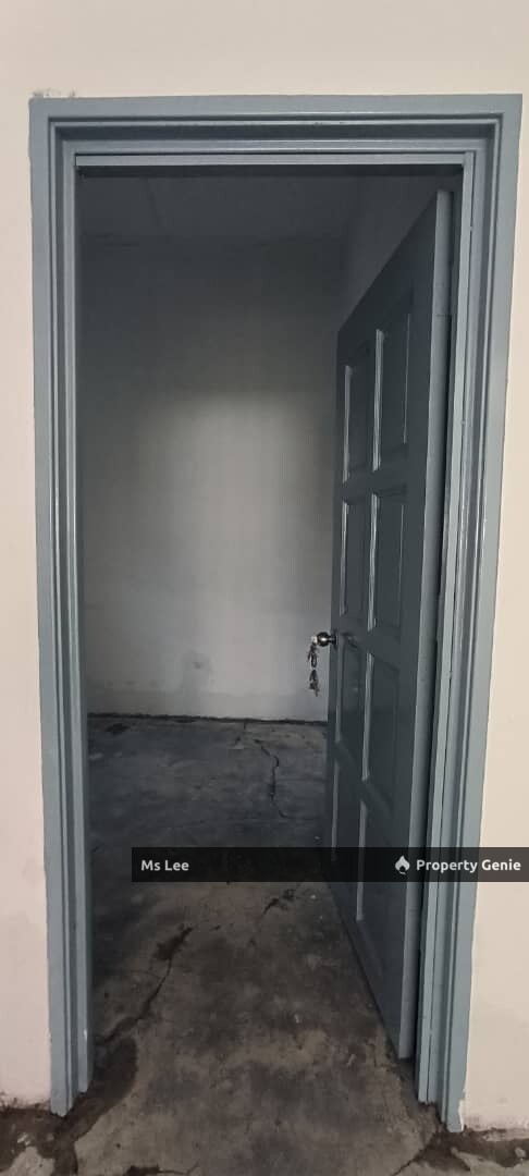 3rd floor Shop Apartment RM 350 (Pasar Malam) -Taman Sentosa @ Klang- Ready 15/7 or 31/7