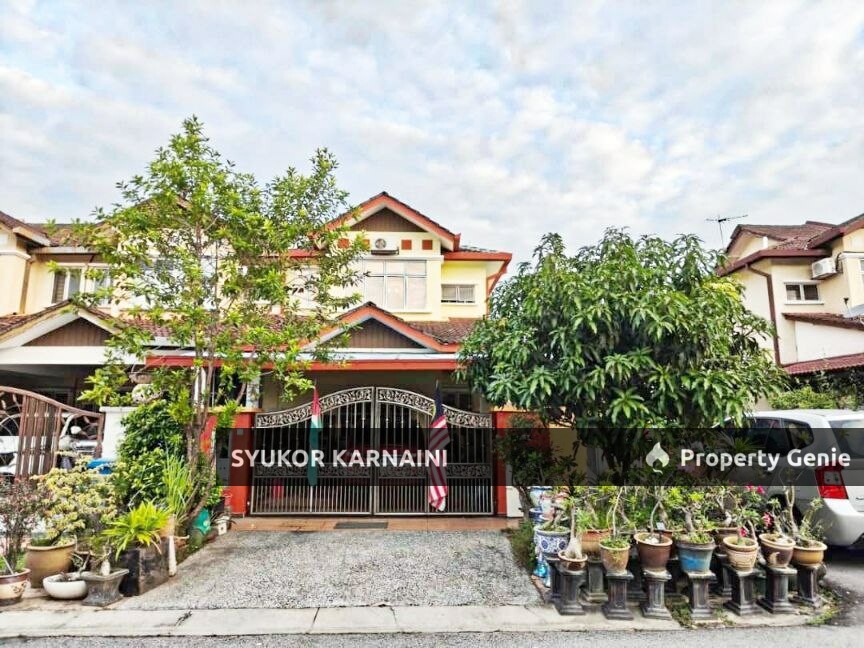 Jalan Komoditi Seksyen 23,Shah Alam End Lot Double Storey Terrace House