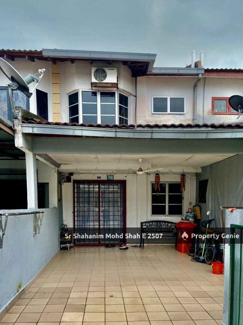DOUBLE STOREY TERRACED HOUSE FOR SALE - JALAN PJS 10/7B, BANDAR SUNWAY, SELANGOR.