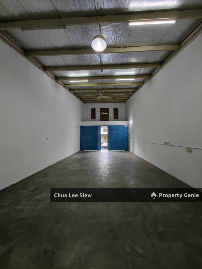 Taman Desa Tebrau 📍Jln Harmonium 12 Shoplot For RENT