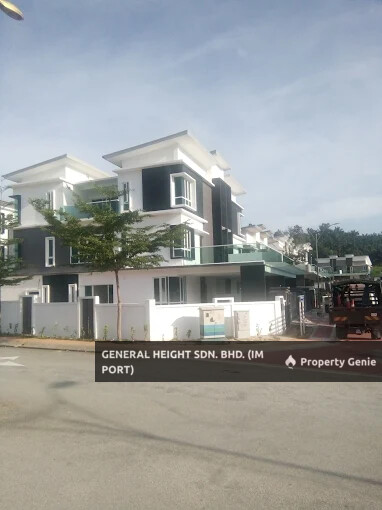 MAHKOTA HEIGHT, SEKTOR IV BANDAR INDERA MAHKOTA
