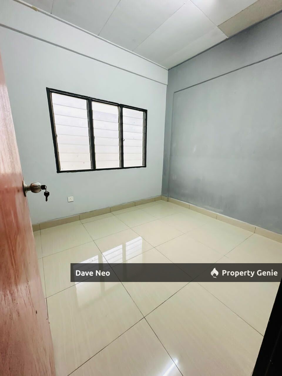 Flat Jasa • Mutiara Rini • 3-Beds 1-Bath • Partial Furnished • High Floor
