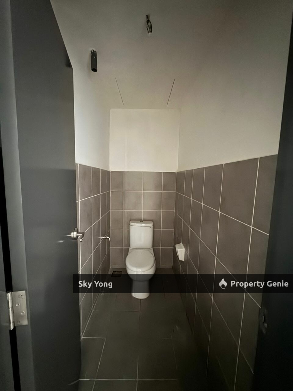 Aston Acacia Shot Lot For Rent