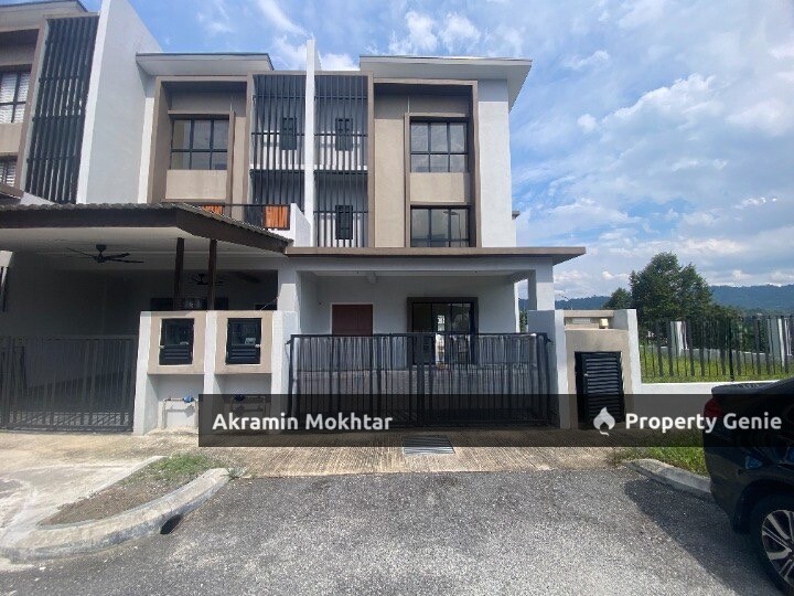CORNER LOT | NASSIM HEIGHTS 3 STOREY SUPERLINK