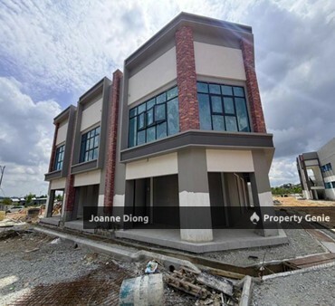Village Square Gamuda Garden Ground Floor & Intermediate Shop Office