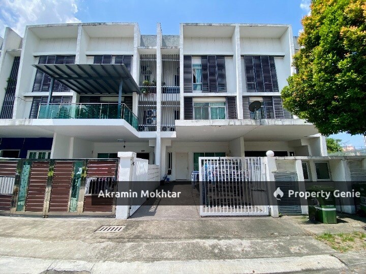 DESIRAN BAYU SETAPAK 3 STOREY TERRACE