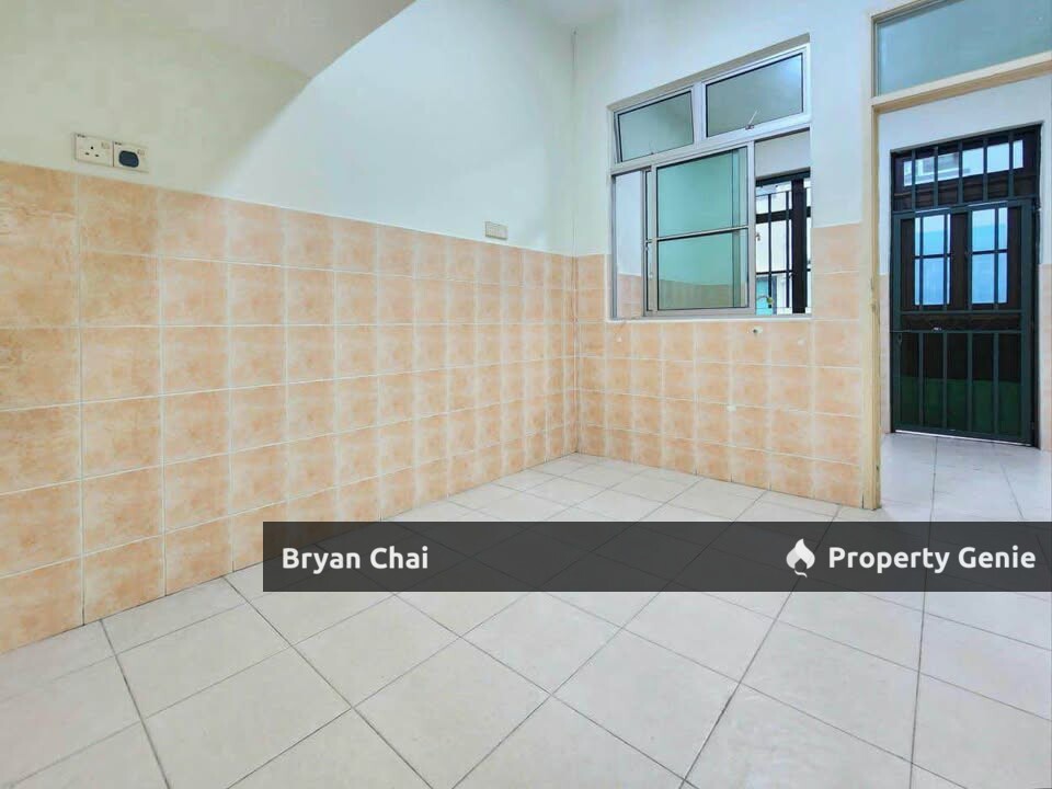 Taman Gaya Jalan Sasa Superlink Precinct 3A