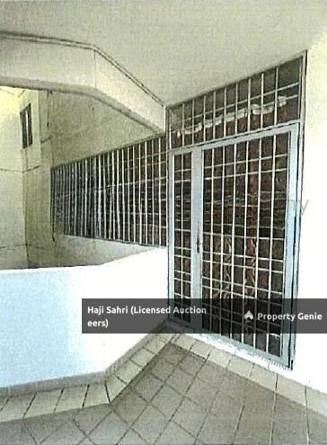 atu (1) Unit Pangsapuri dengan Tiga (3) Bilik yang beralamat pos di UNIT NO. 3C-27-04, JALAN BATU UBAN, MUKIM 13, 11700, GLUGOR, Pulau Pinang.