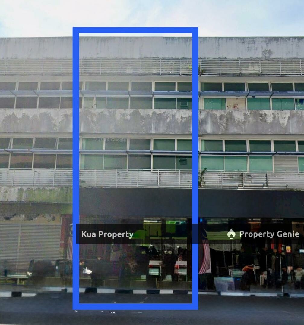 3 Storey Intermediate Unit Shophouse For Sale! Located at Lorong Liu Shan Bang, Kota Sentosa