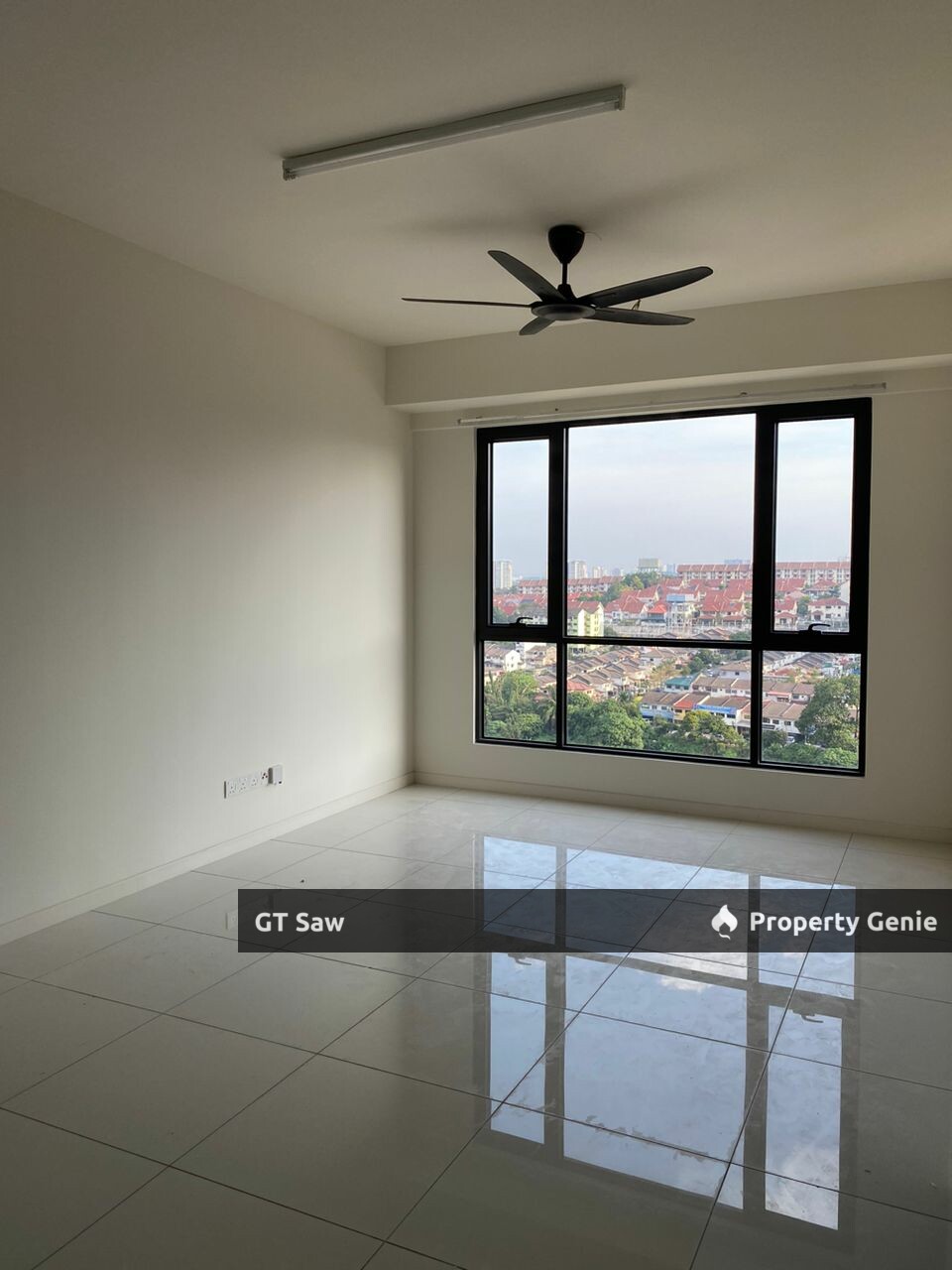 Emerald 9 Condo 3 Rooms P/Furnished Link to MRT Suntex, Ekocheras
