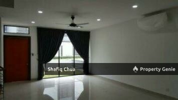 Well Kept 3 Storey Se3 Sunway Eastwood, Seri Kembangan For Sale