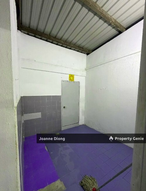 Sek 14 PJ Ground Floor Shop