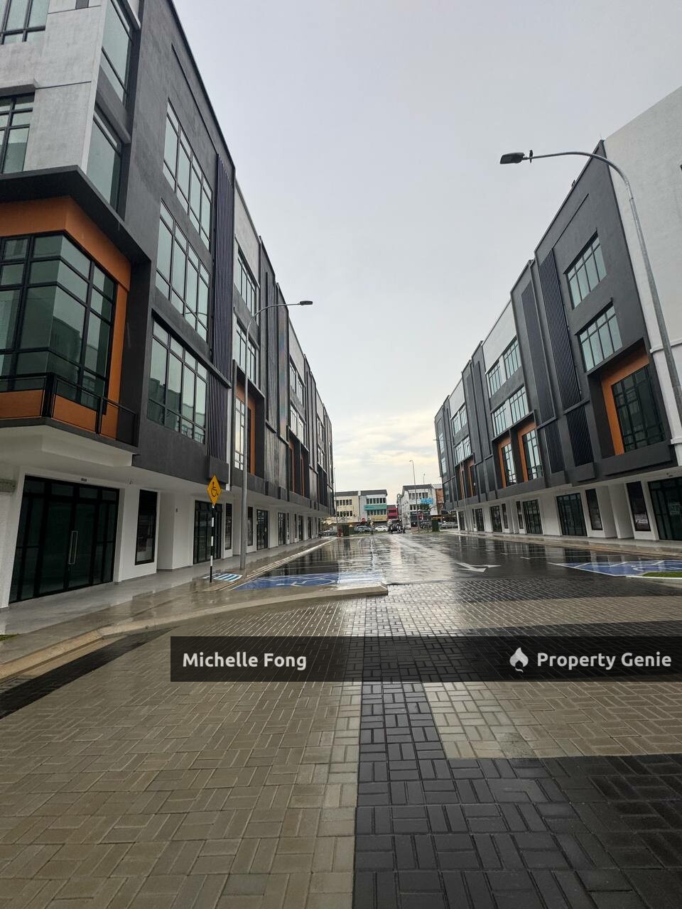 Pelangi Avenue @ Taman Pelangi / Corner Shoplot