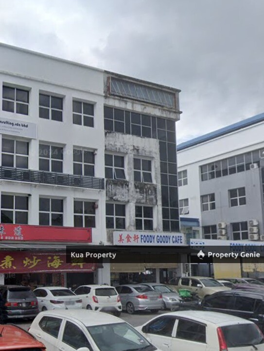 First Floor Corner Shoplot / Office For Rent! Located at Stutong