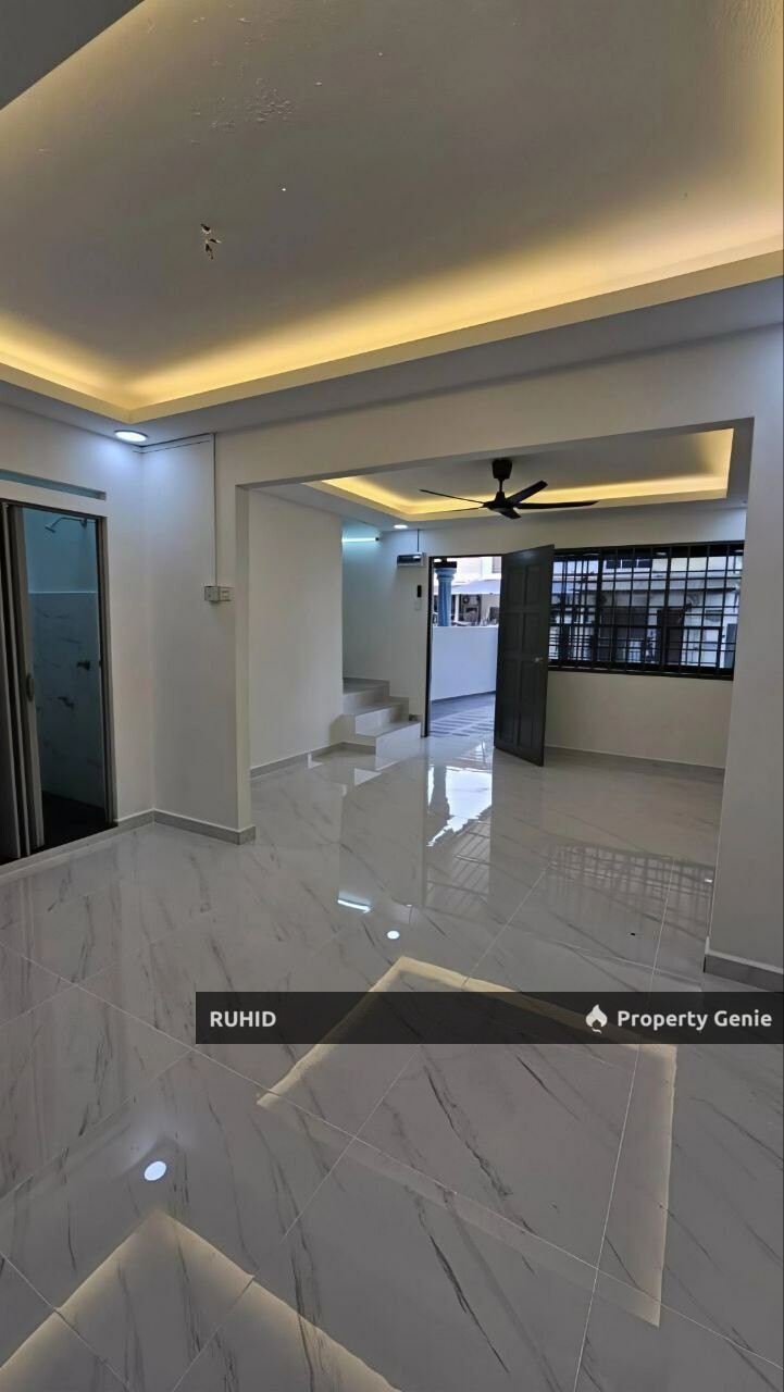 Taman Air Biru, Pasir Gudang - (END LOT) DOUBLE STOREY LOW COST HOUSE