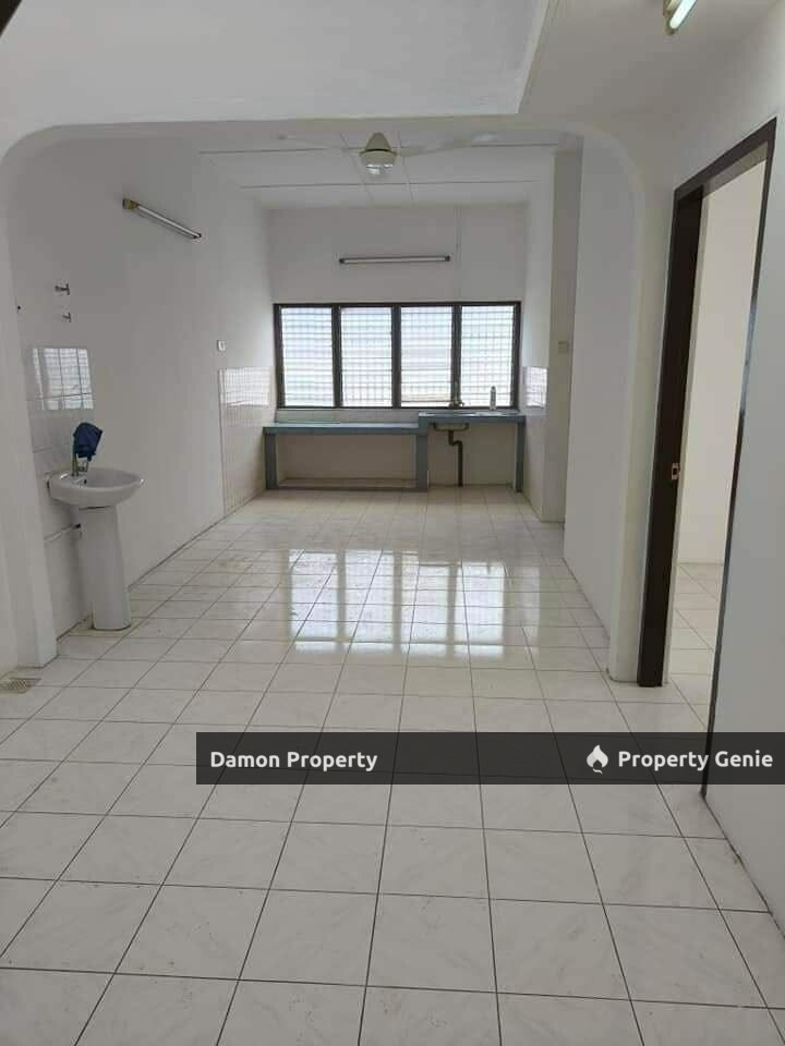 Pengkalan Corner Lot Single Storey House