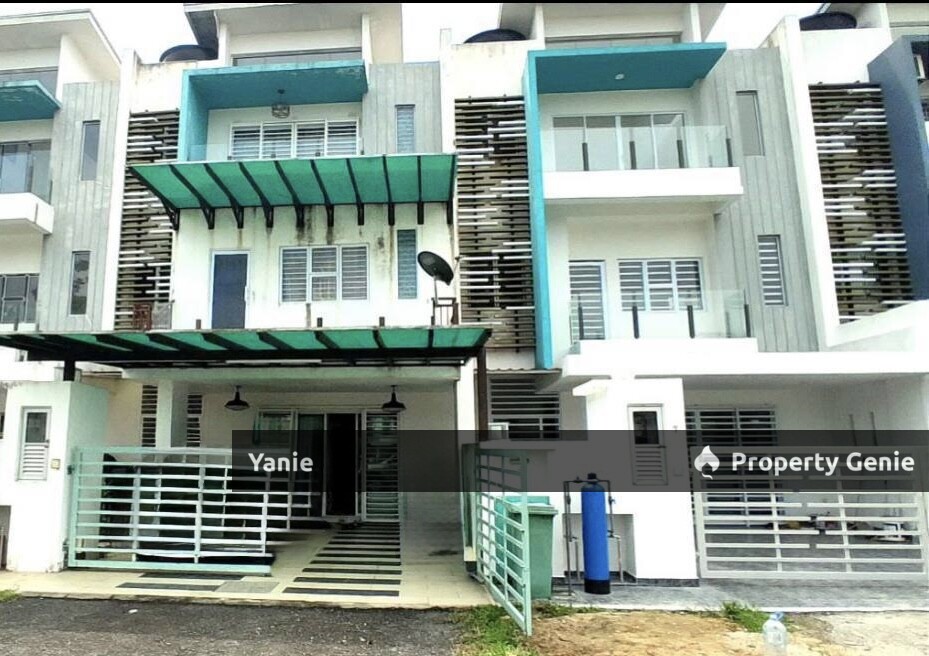 2.5 Storey Super Link Clover Home Laman Semanggi Semenyih Fully Renovated